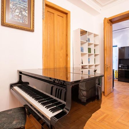 Center 4 You Hotel Tbilisi Ngoại thất bức ảnh