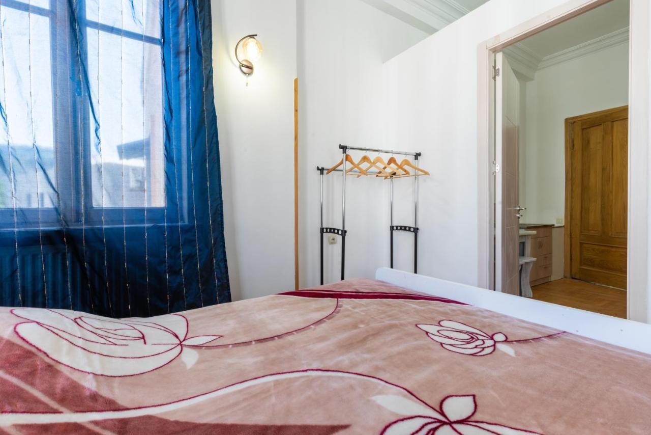 Center 4 You Hotel Tbilisi Ngoại thất bức ảnh