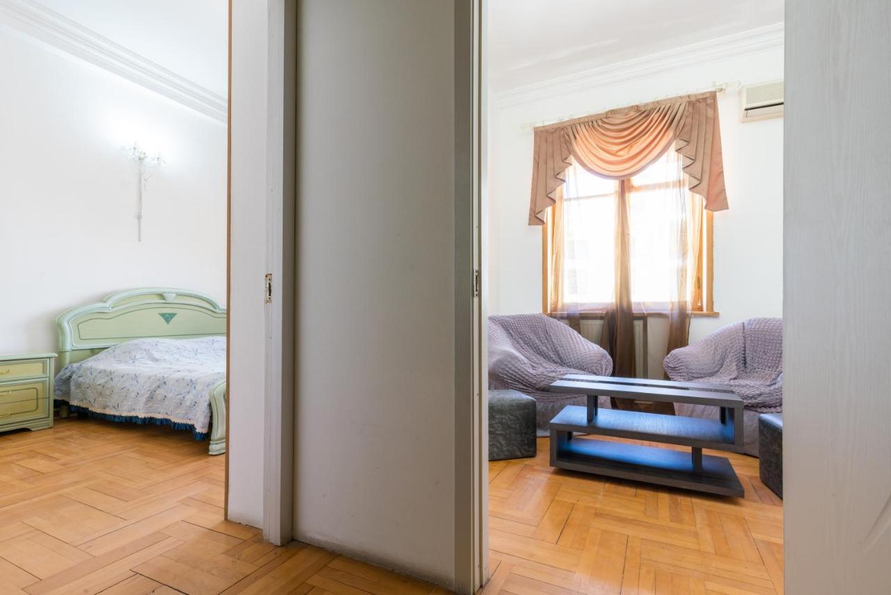 Center 4 You Hotel Tbilisi Ngoại thất bức ảnh