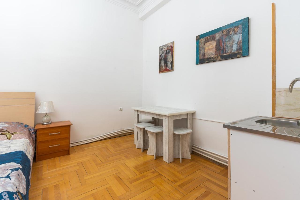 Center 4 You Hotel Tbilisi Ngoại thất bức ảnh